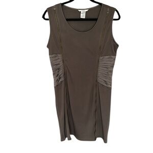 Esley Taupe Sleeveless Dress size MEDIUM 2 zippers down the sides